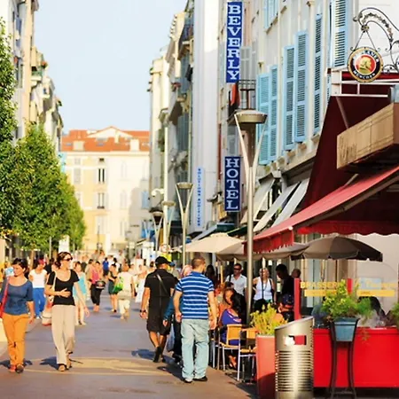Apartment Studio Carre D'or